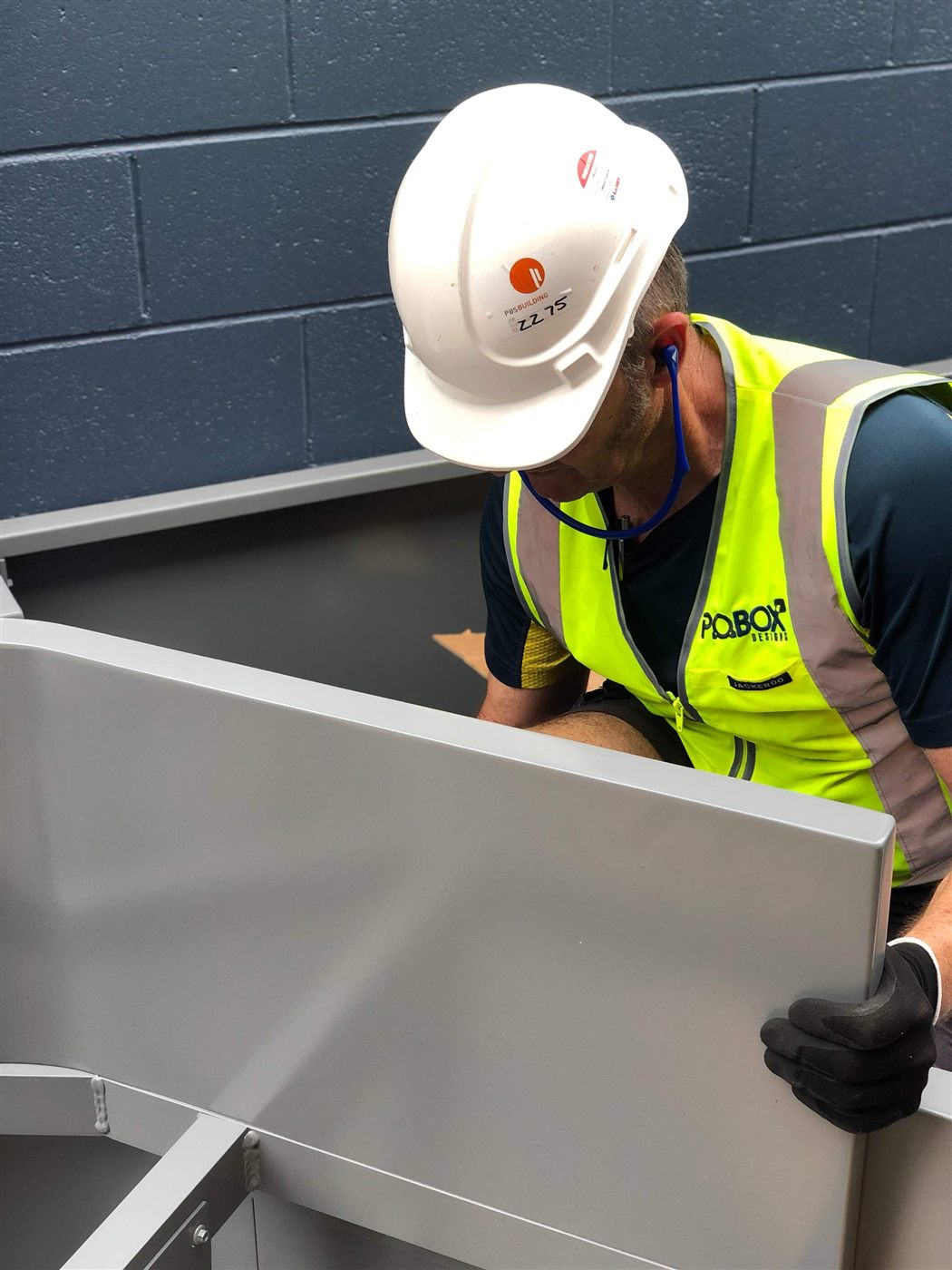 Quality control and final inspection of planters